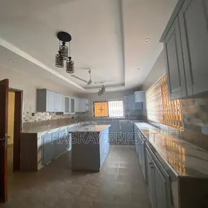 7bdrm House in Achimota for rent
