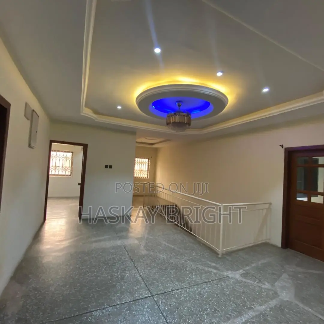 7bdrm House in Achimota for rent