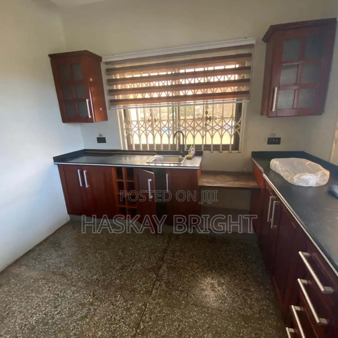 7bdrm House in Achimota for rent