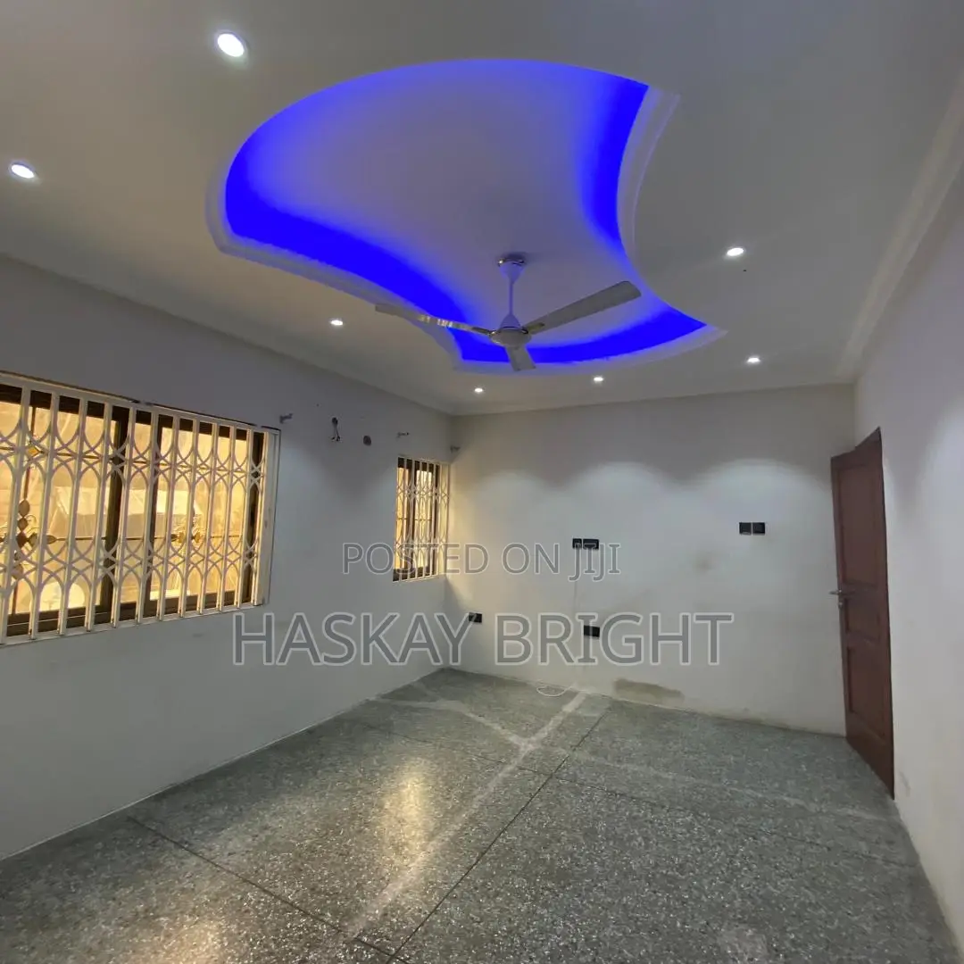 7bdrm House in Achimota for rent