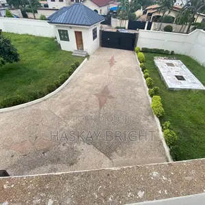 7bdrm House in Achimota for rent