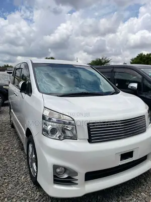 Toyota Voxy 2012 White