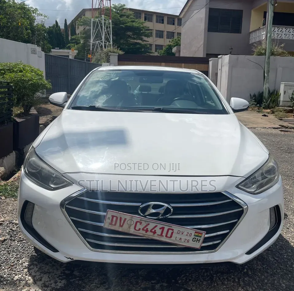 Hyundai Elantra Limited Sedan FWD (2.0L 4cyl 6A) 2017 White