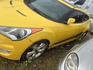 Hyundai Veloster Veloster (Standard) 2013 Yellow