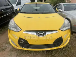 Hyundai Veloster Veloster (Standard) 2013 Yellow