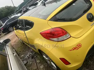 Hyundai Veloster Veloster (Standard) 2013 Yellow