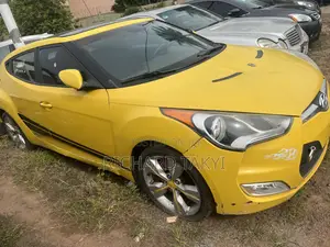 Hyundai Veloster Veloster (Standard) 2013 Yellow