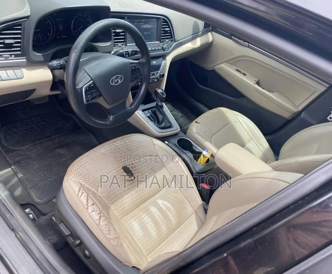 Hyundai Elantra 2017 Black