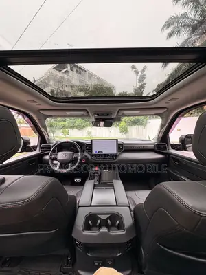 Toyota Tundra Platinum CrewMax 6.5' Bed 2023 Gray