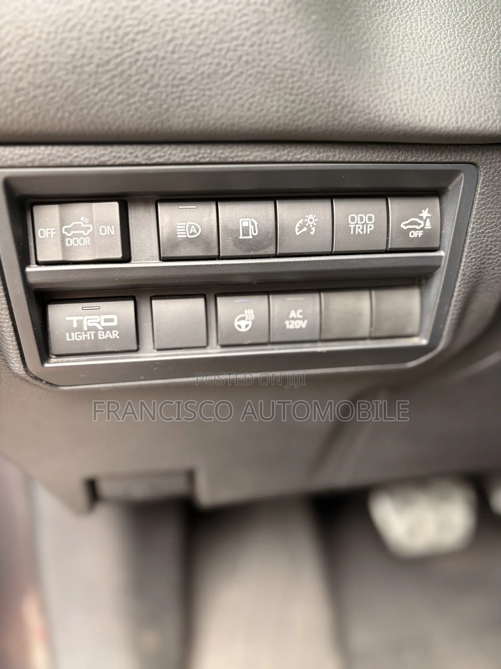 Toyota Tundra Platinum CrewMax 6.5' Bed 2023 Gray
