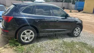 Audi Q5 2.0T Premium Quattro 2011 Black