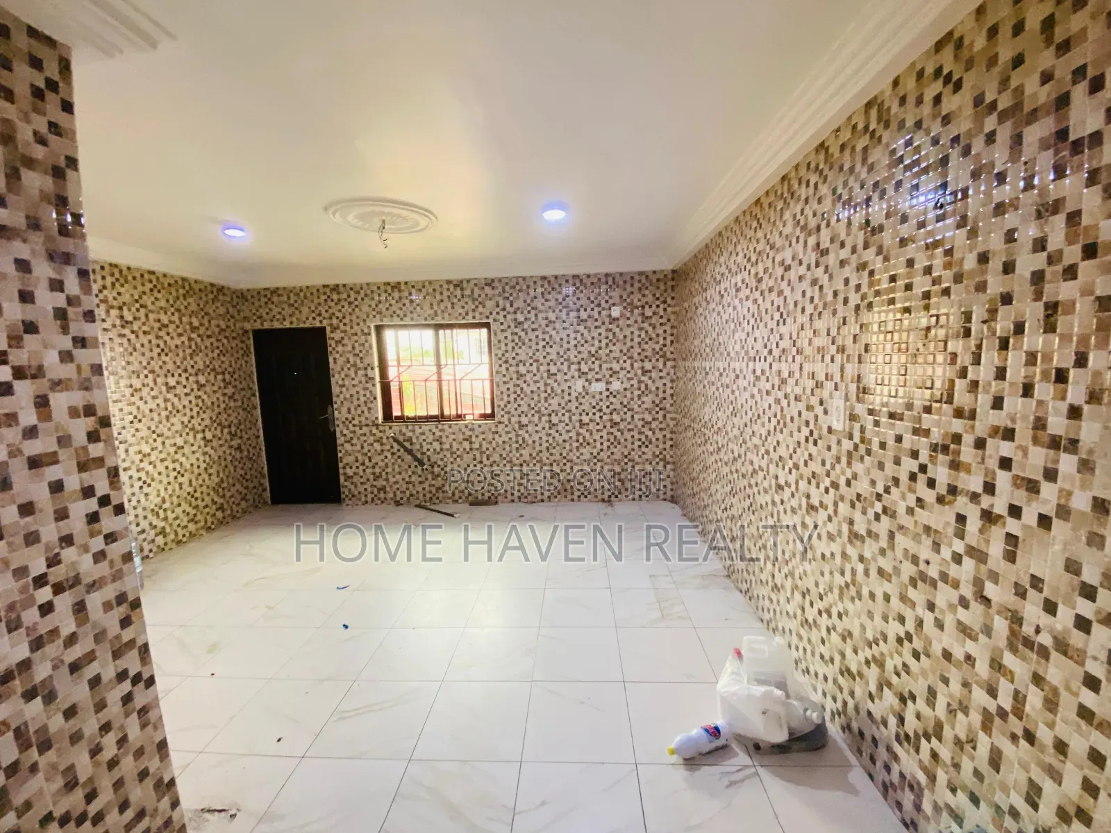 5bdrm House in Westland, Medifem Area for rent