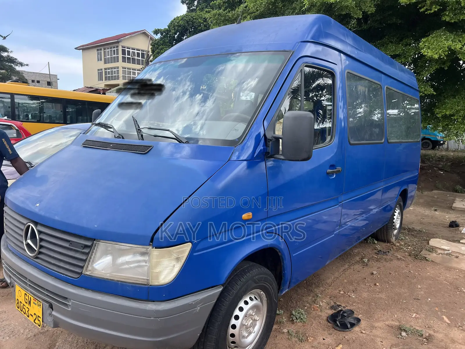 Mercedes-Benz Sprinter 2000 Blue