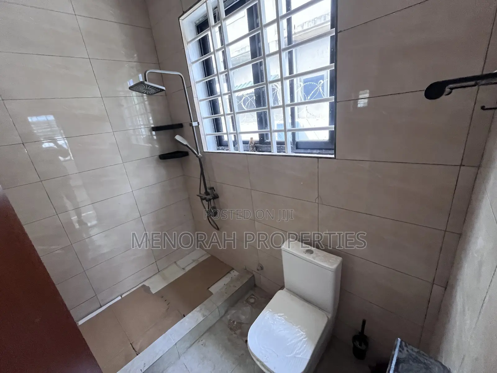 3bdrm House in Adenta Amrahia for rent
