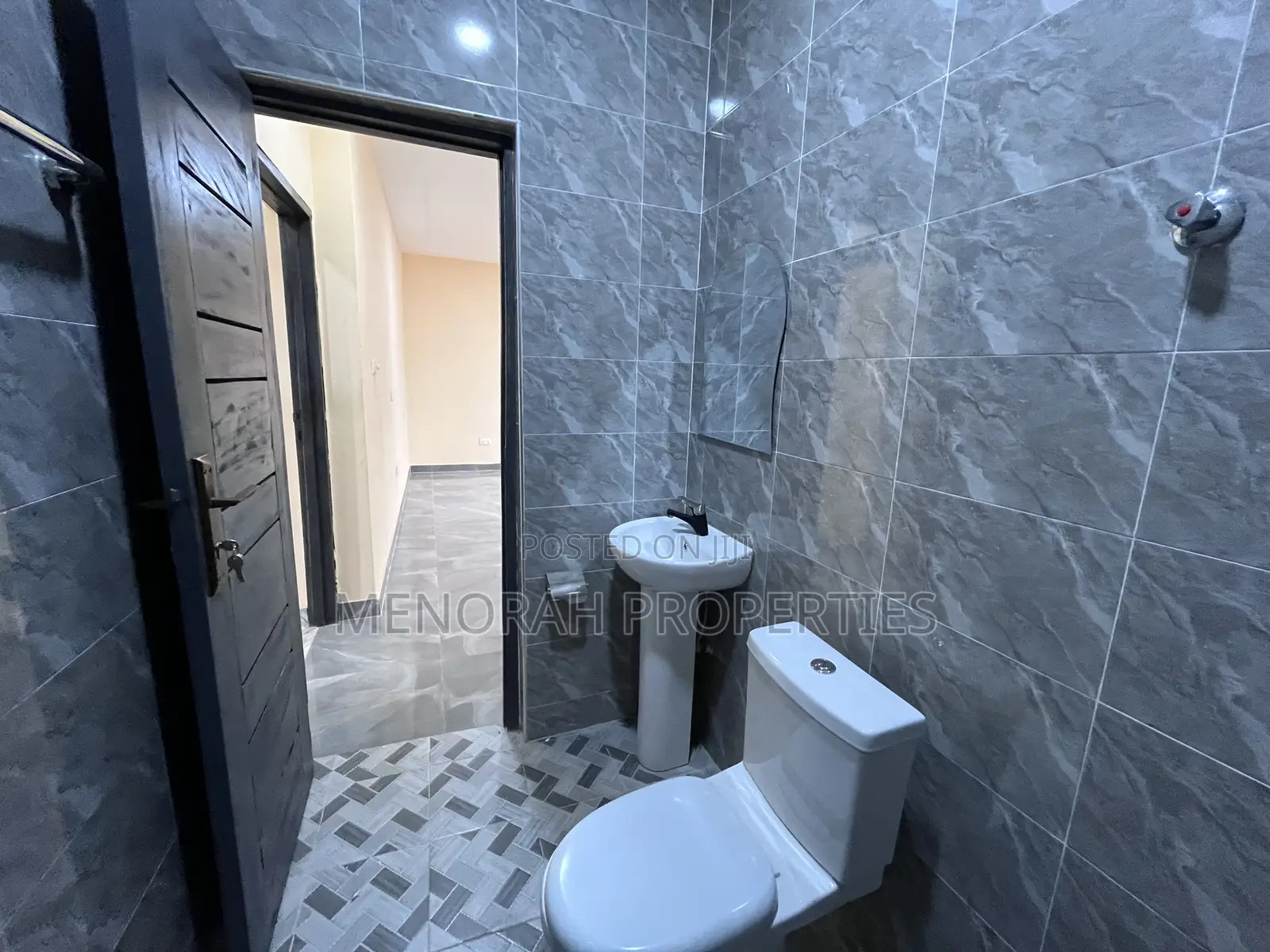 1bdrm Apartment in Adenta Amrahia for rent