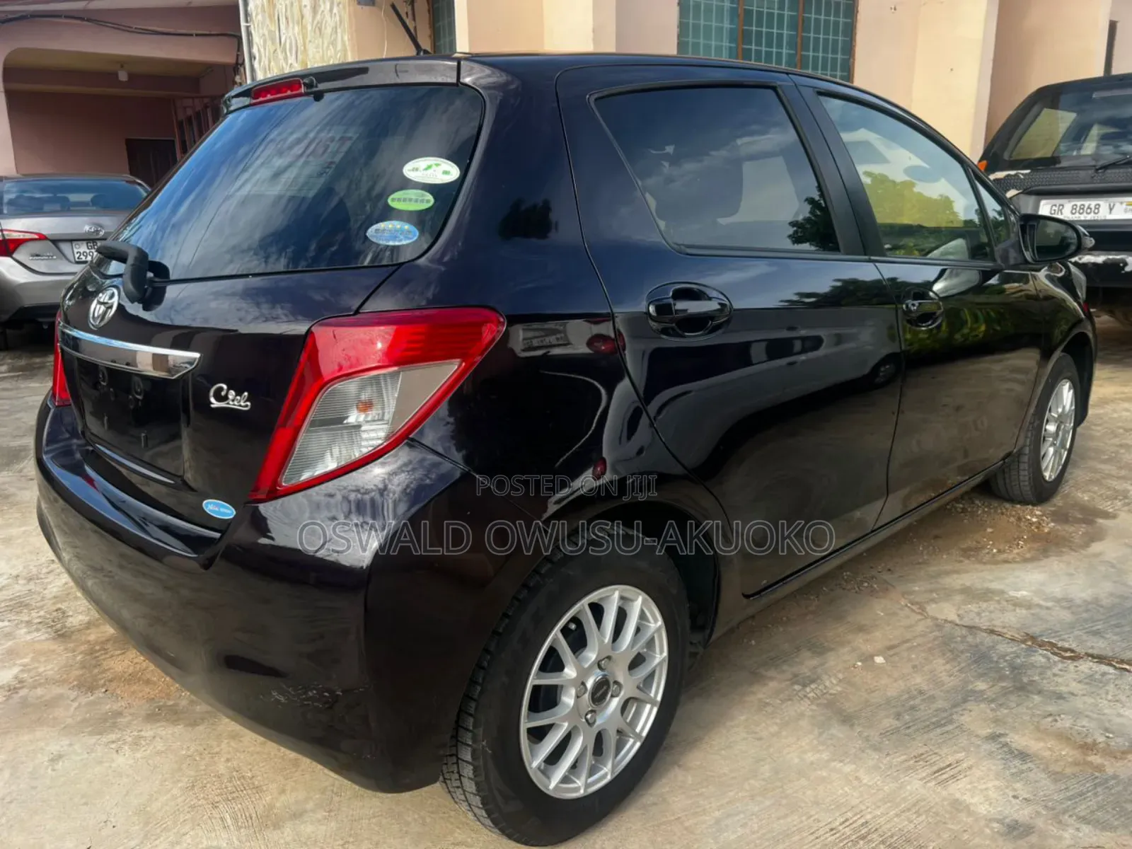 Toyota Vitz 1.0 FWD 3dr 2013 Black
