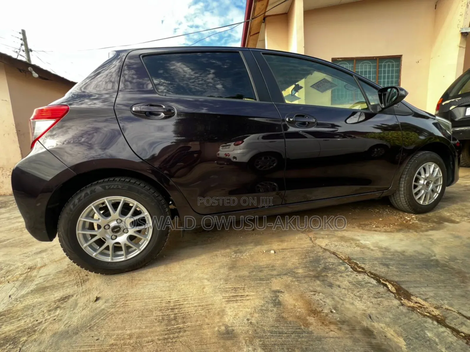 Toyota Vitz 1.0 FWD 3dr 2013 Black