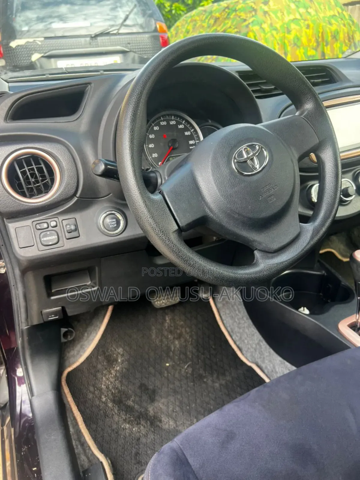 Toyota Vitz 1.0 FWD 3dr 2013 Black