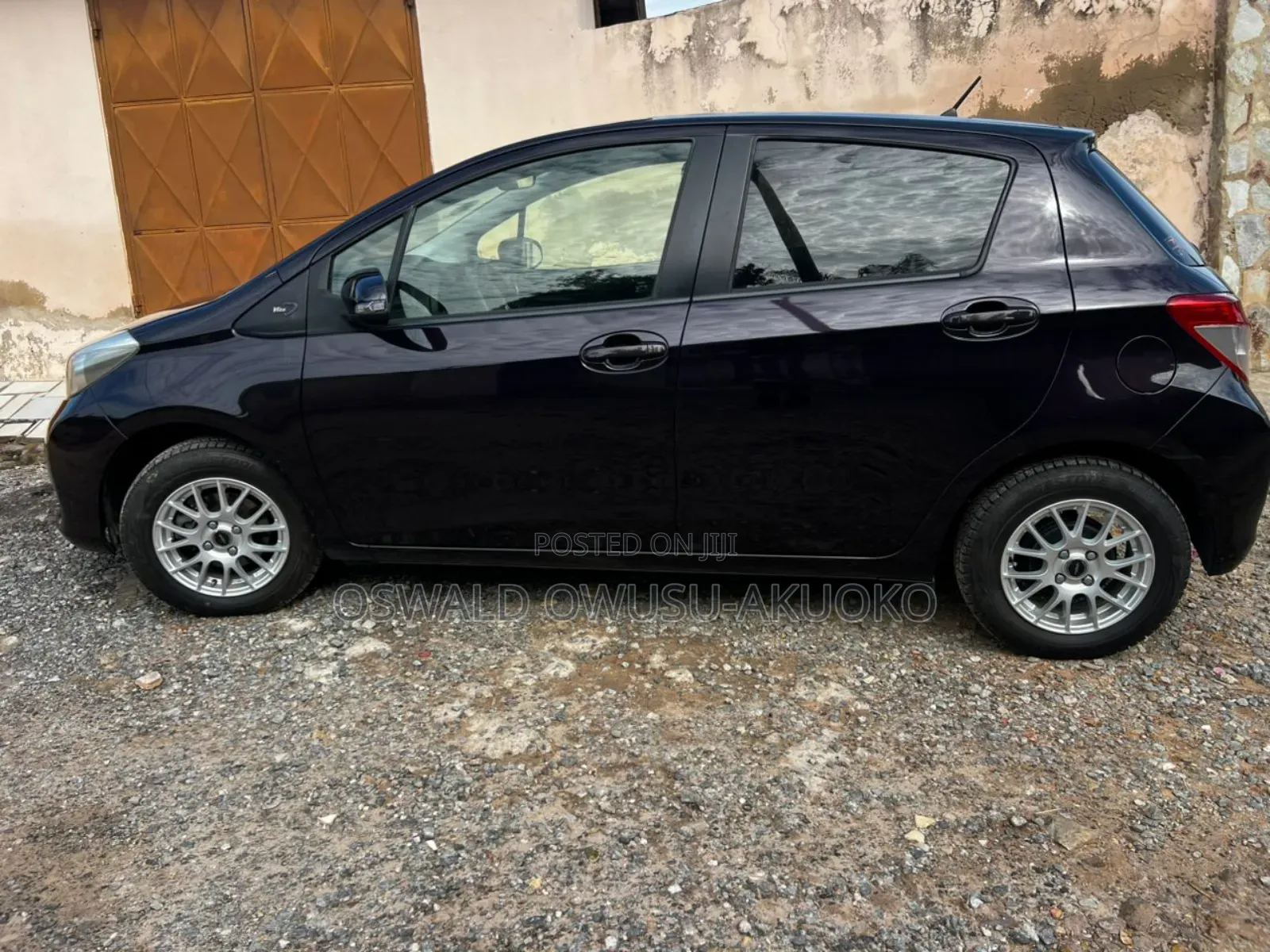 Toyota Vitz 1.0 FWD 3dr 2013 Black