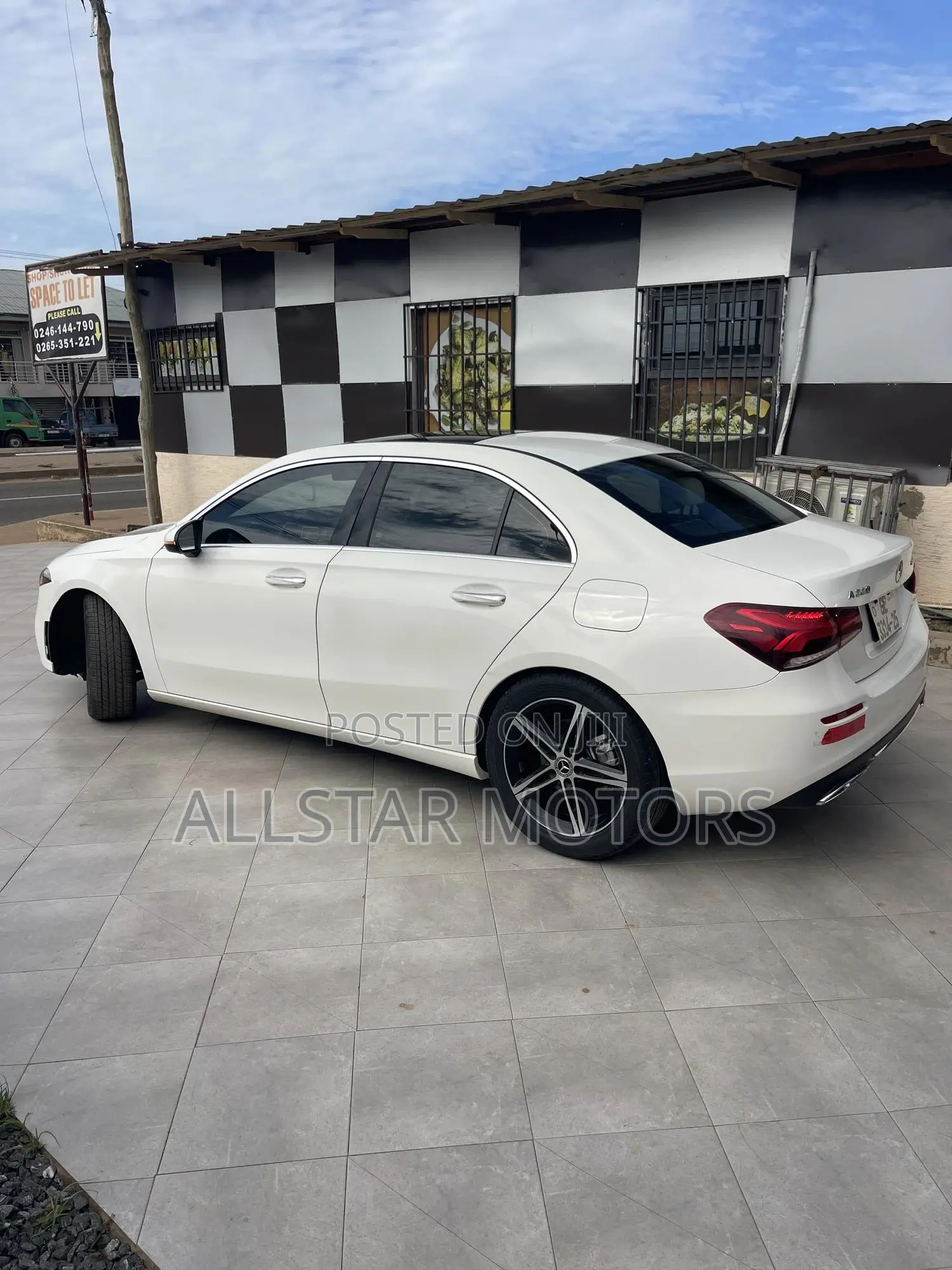 Mercedes-Benz A-Class A 220 4MATIC 2022 White