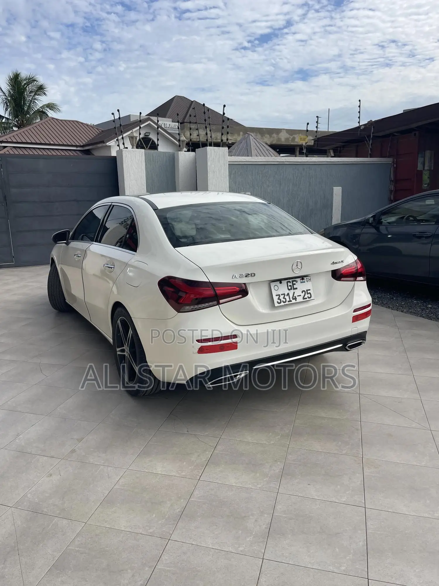 Mercedes-Benz A-Class A 220 4MATIC 2022 White