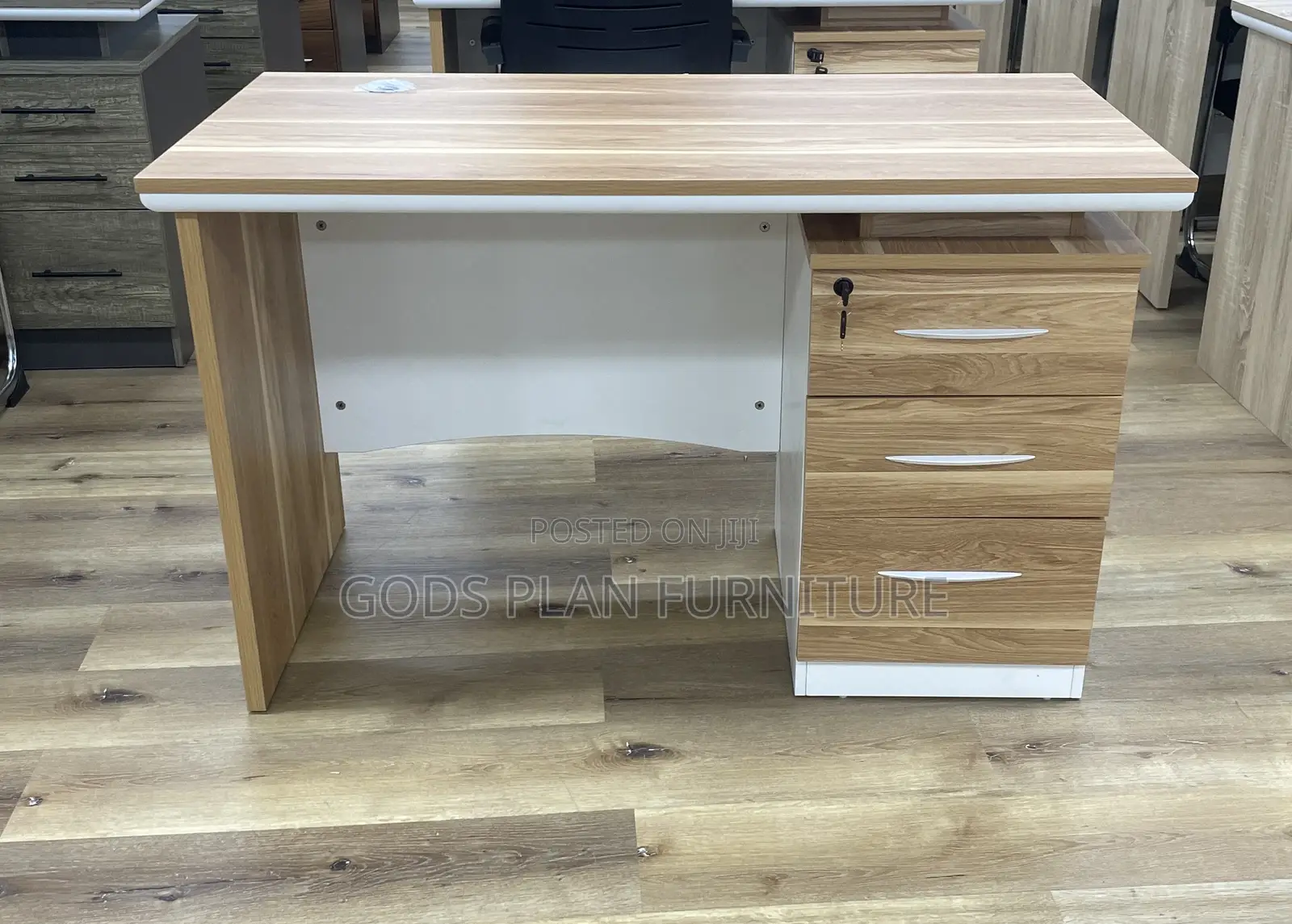 Office Table (M1610a)