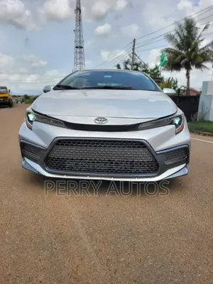 Toyota Corolla LE 2021 Silver