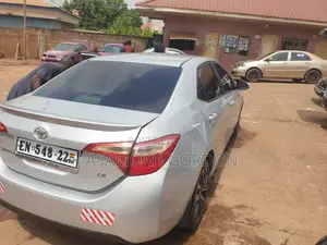 Toyota Corolla L 4dr Sedan (1.8L 4cyl 4A) 2015 Silver