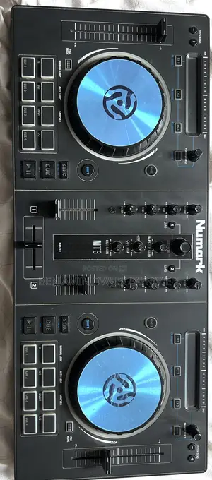 Numark Mixtrack 3 Dj Controller. I2-Deck Usb Controller