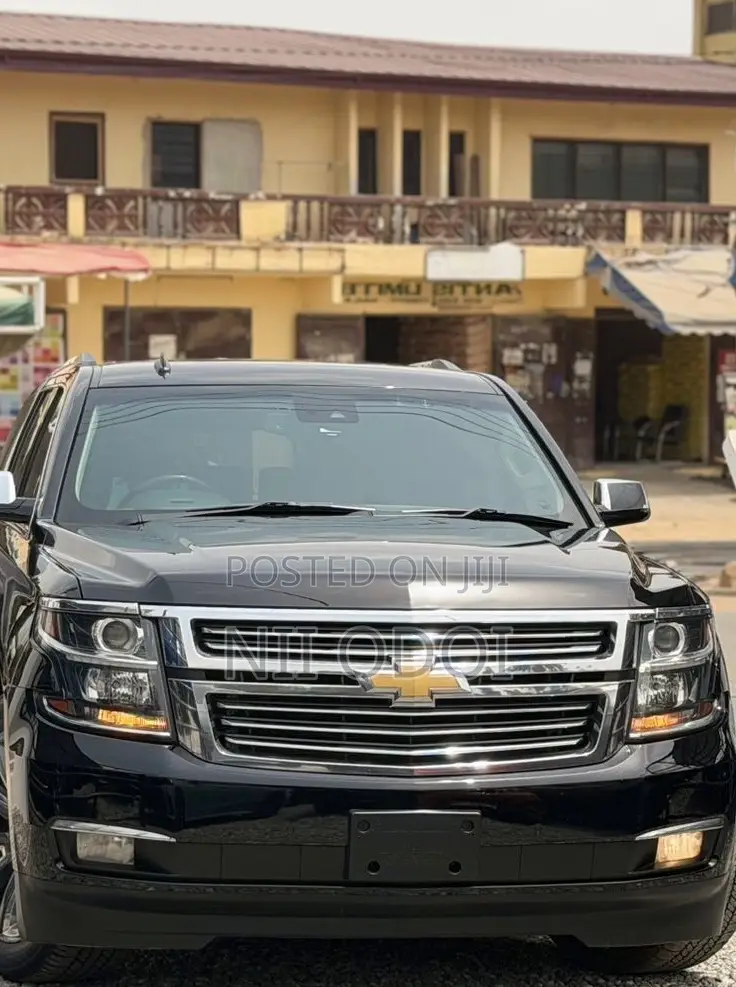 Chevrolet Suburban LTZ 4dr SUV 4WD (5.3L 8cyl 6A) 2015 Black