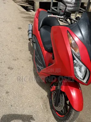 Honda Forza 2012 Red