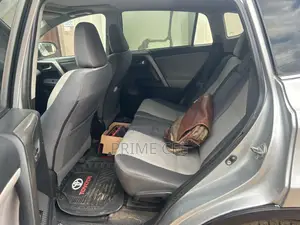 Toyota RAV4 2015 Silver