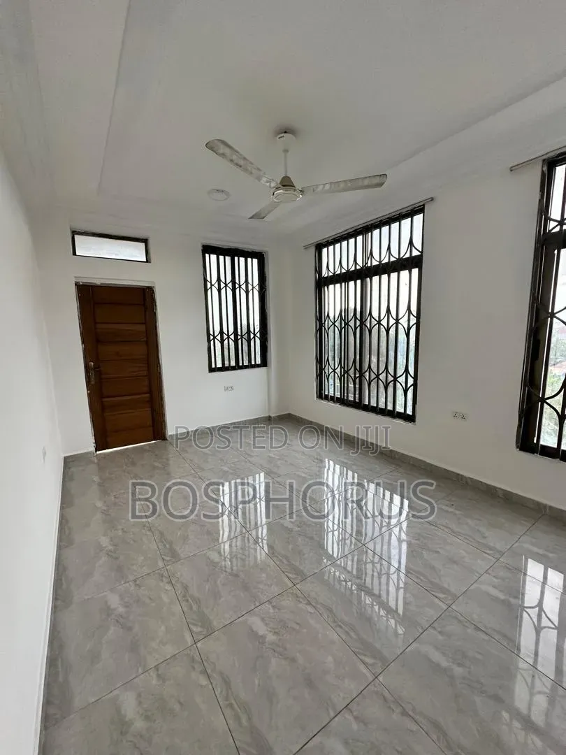 2bdrm Apartment in Lapaz Racecourse, Las Palmas Area for rent