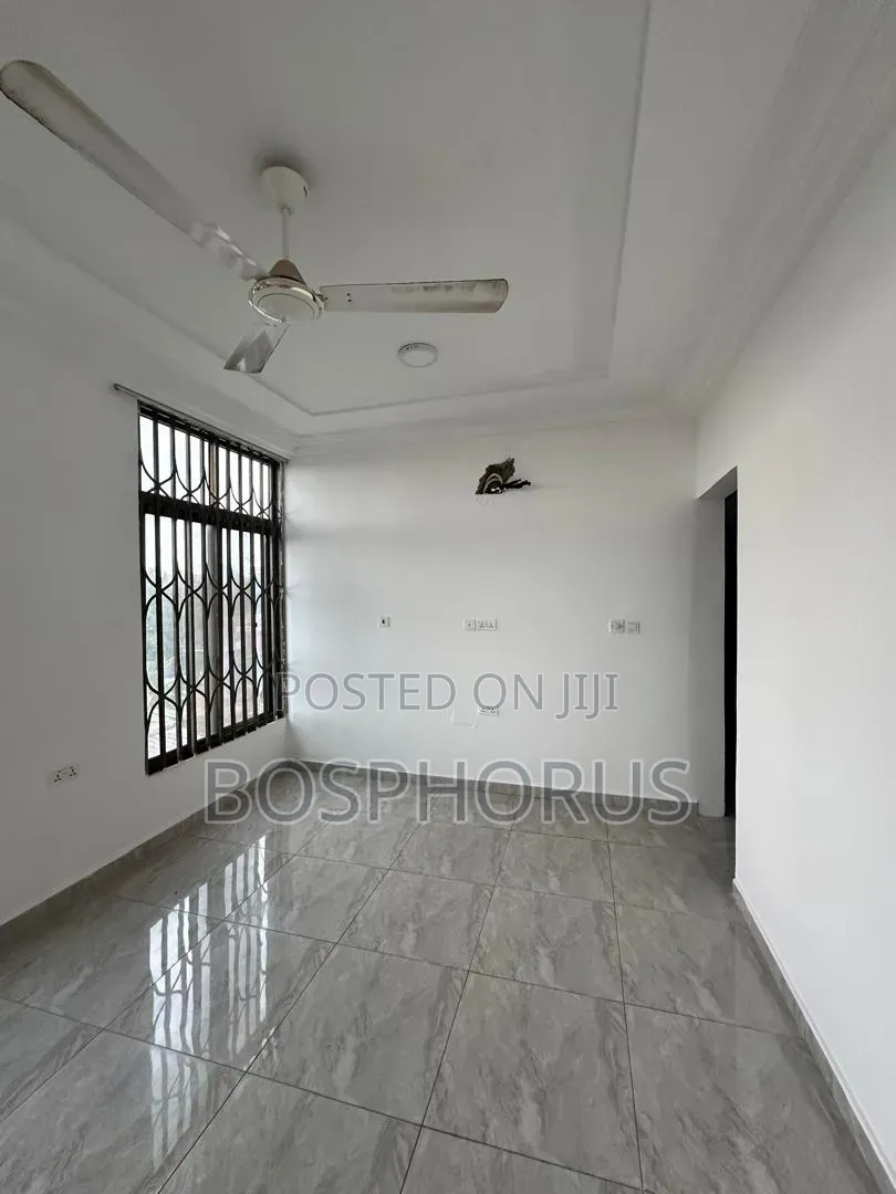 2bdrm Apartment in Lapaz Racecourse, Las Palmas Area for rent