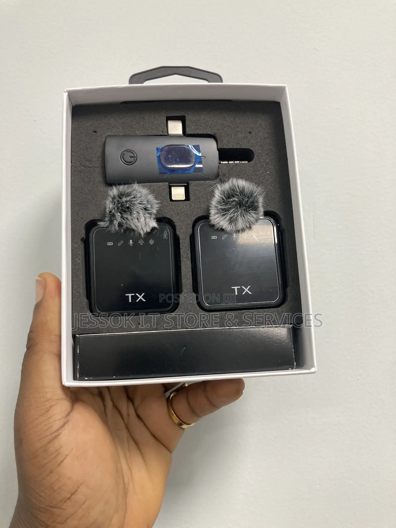 F11 3 in 1 Wireless Microphone for Android , iPhone, Pc and Cameras