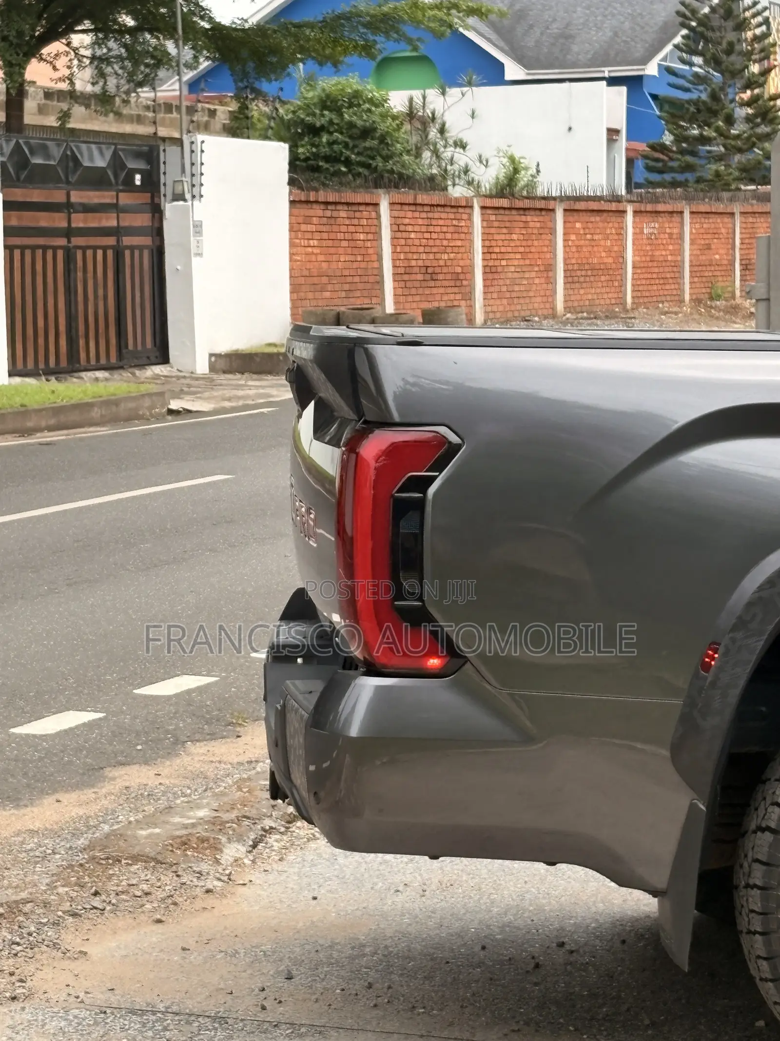 Toyota Tundra Platinum CrewMax 6.5' Bed 2023 Gray