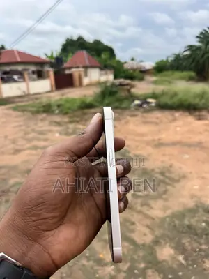 Apple iPhone 13 128 GB White