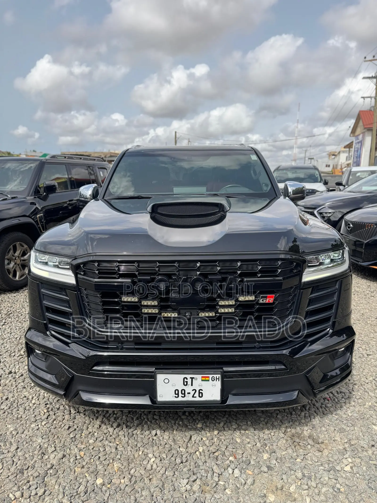 Toyota Land Cruiser LC300 2025 Black