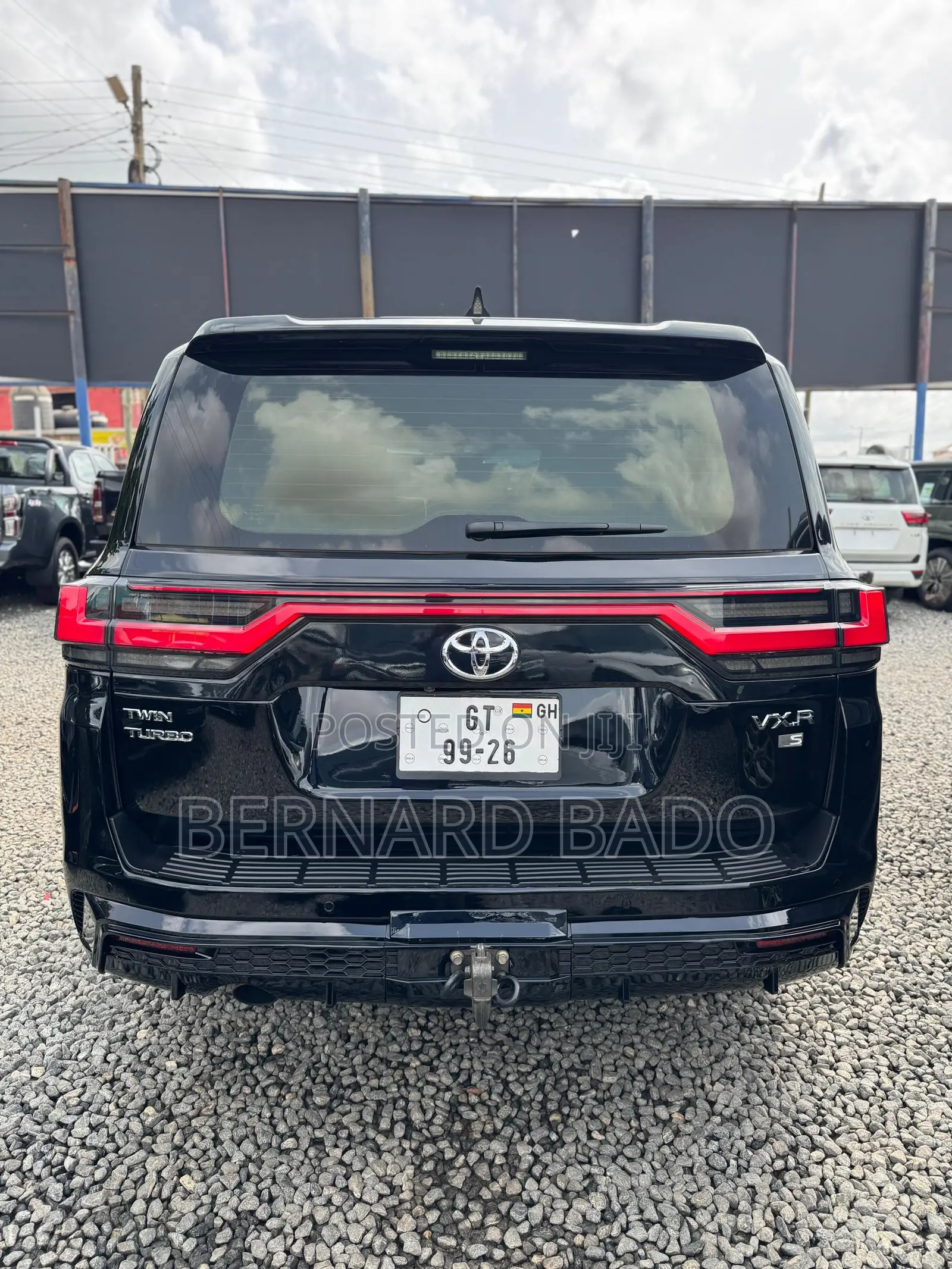 Toyota Land Cruiser LC300 2025 Black