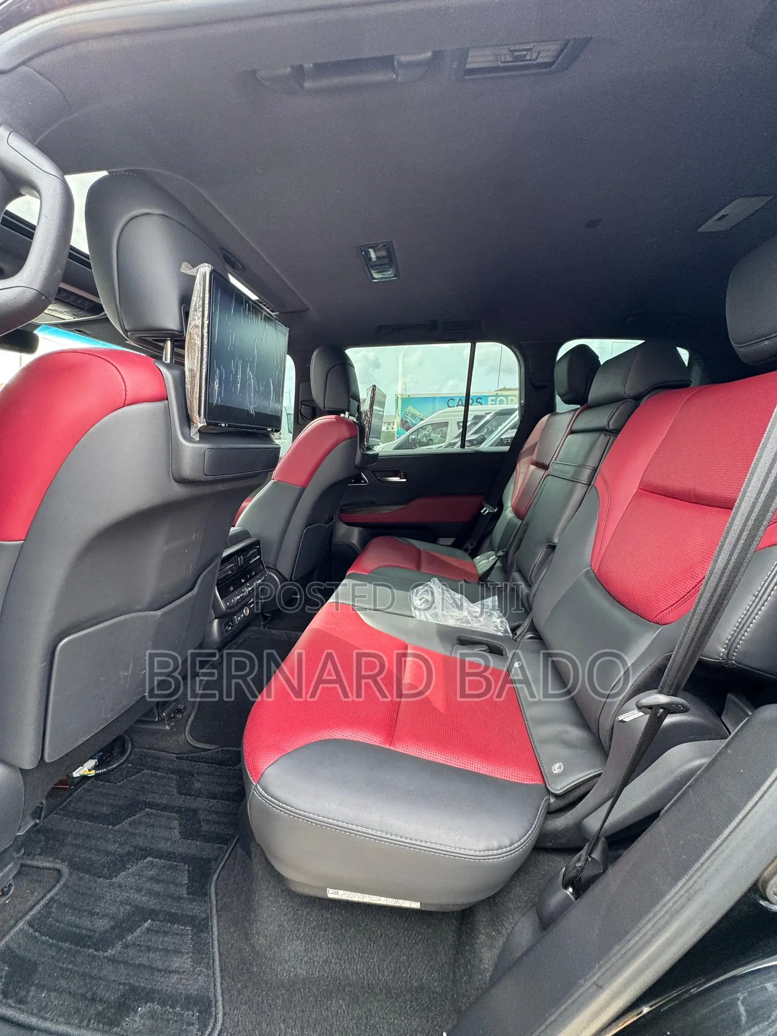 Toyota Land Cruiser LC300 2025 Black