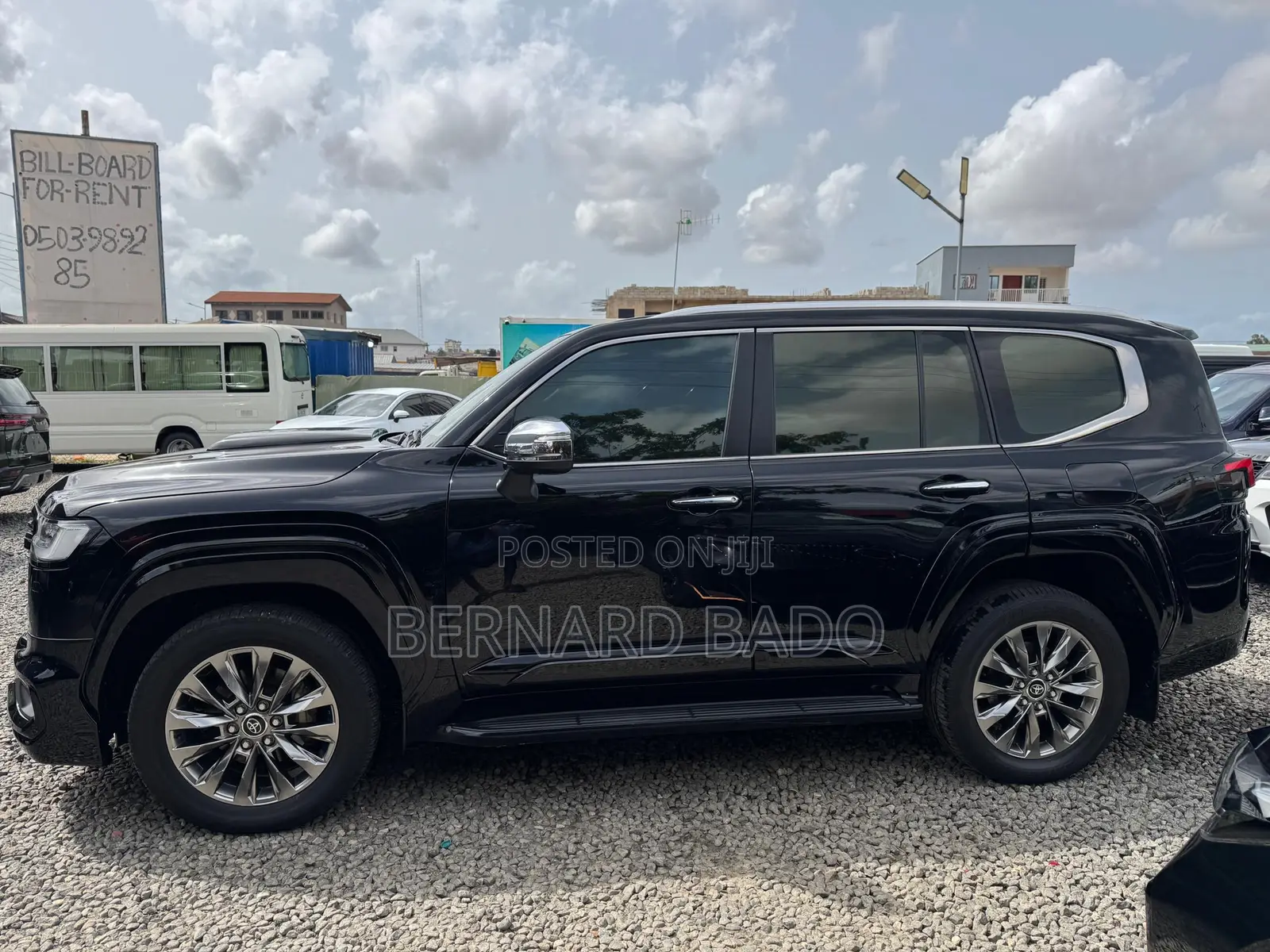 Toyota Land Cruiser LC300 2025 Black