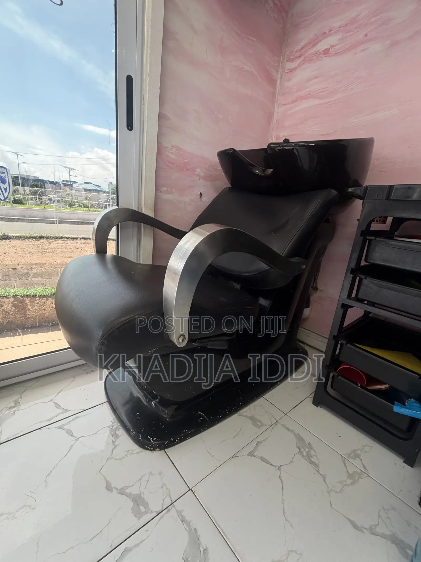Slightly Used Hair Washing Basin For Quick Sale