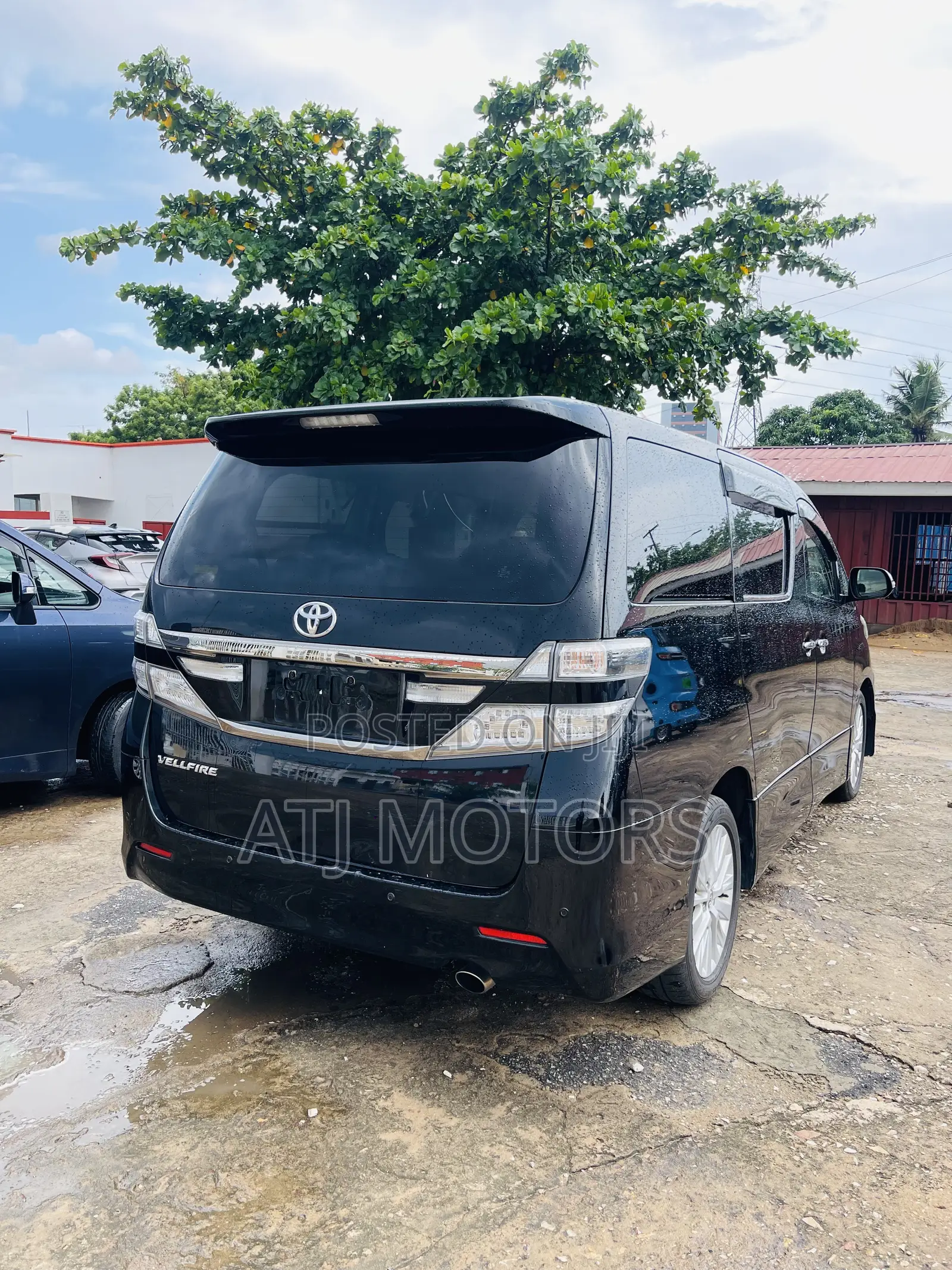 Toyota Voxy 2013 Black