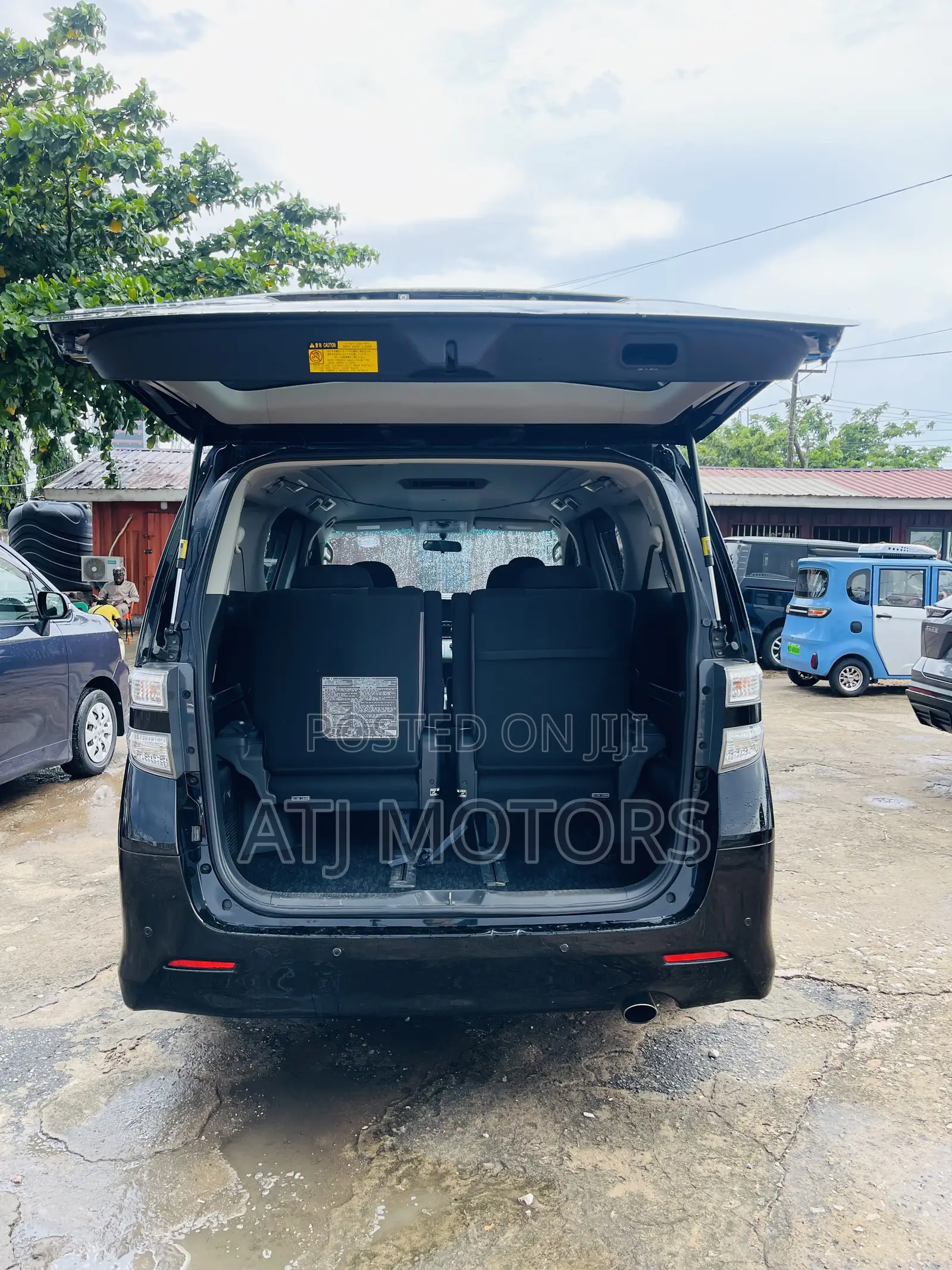 Toyota Voxy 2013 Black