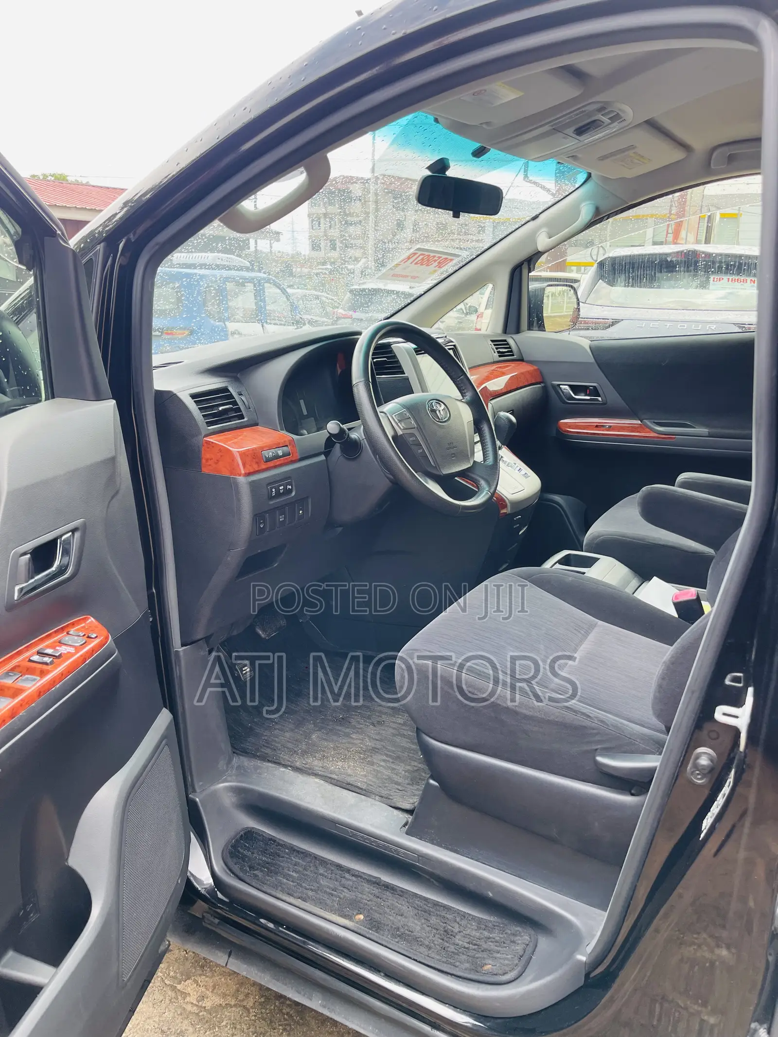 Toyota Voxy 2013 Black