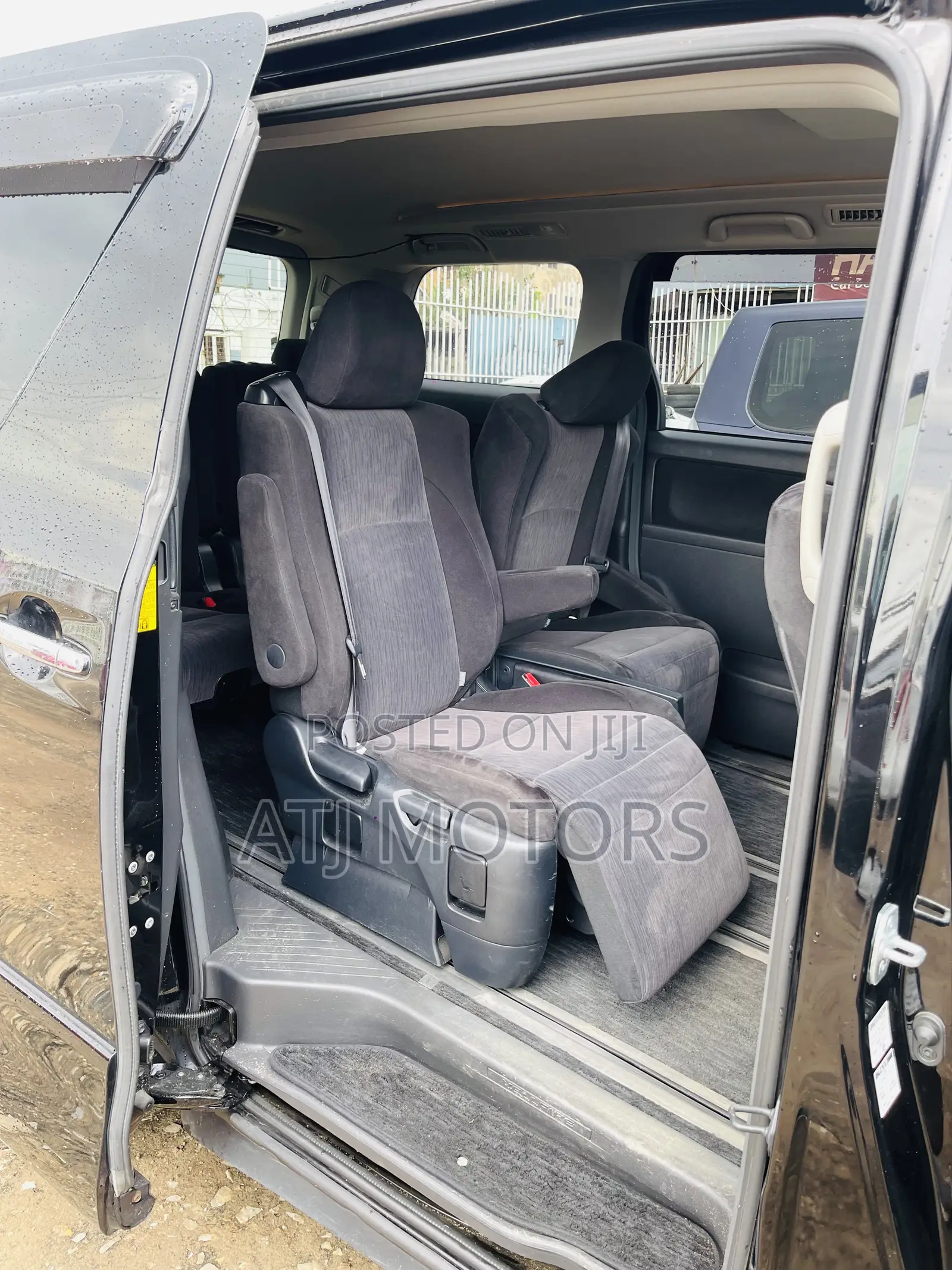 Toyota Voxy 2013 Black