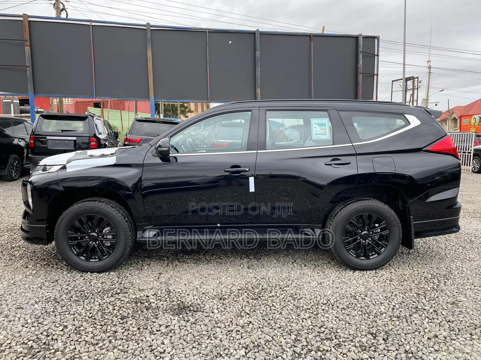 New Mitsubishi Montero Sport 2025 Black