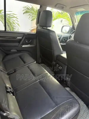 Mitsubishi Pajero 2013 Gold