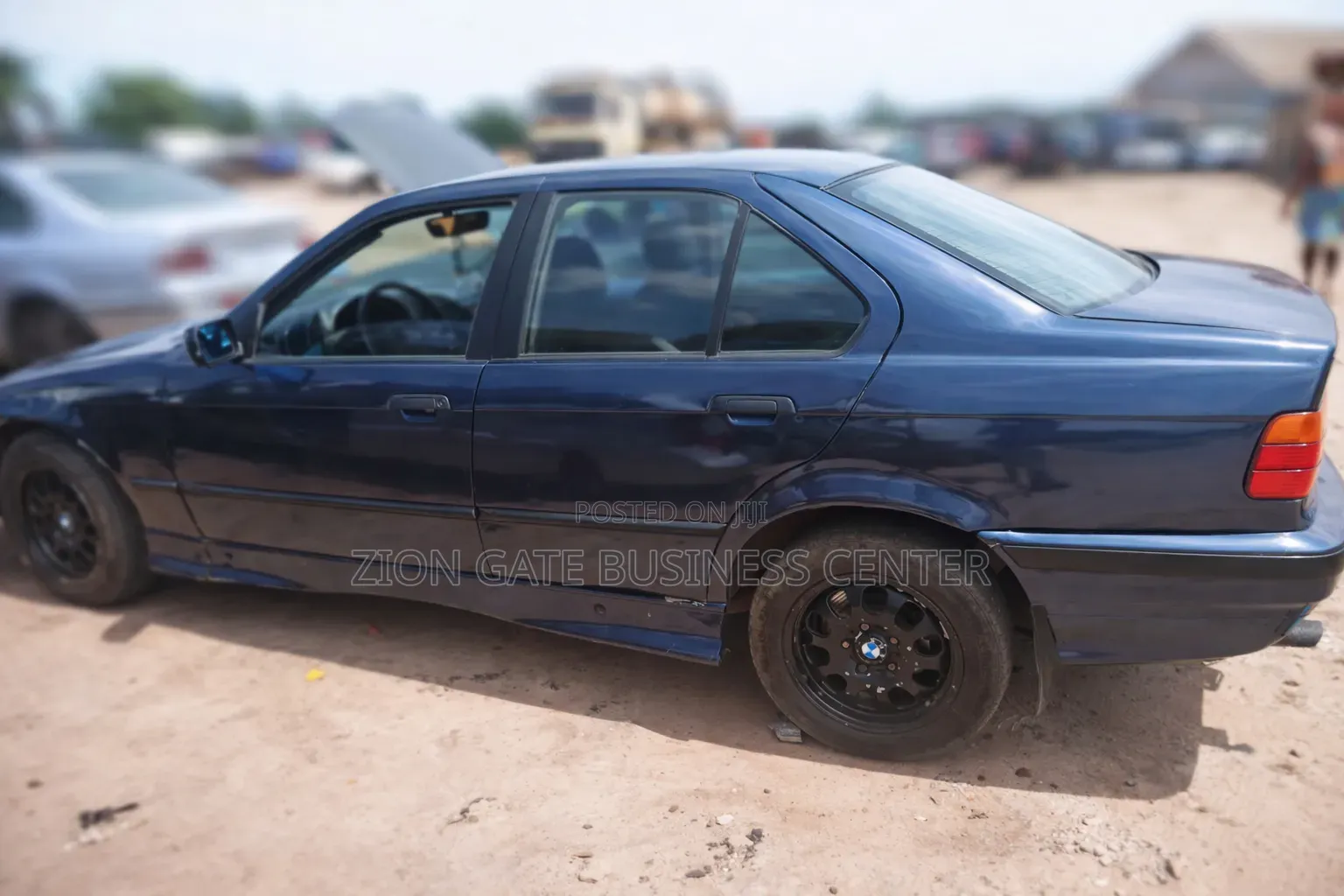 BMW 318i 1994 Blue