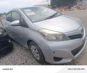 Toyota Vitz 1.5 FWD 5dr 2013 Silver
